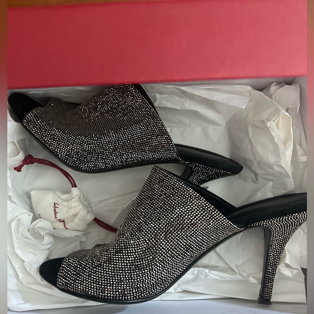 Salvatore Ferragamo mules - size 9